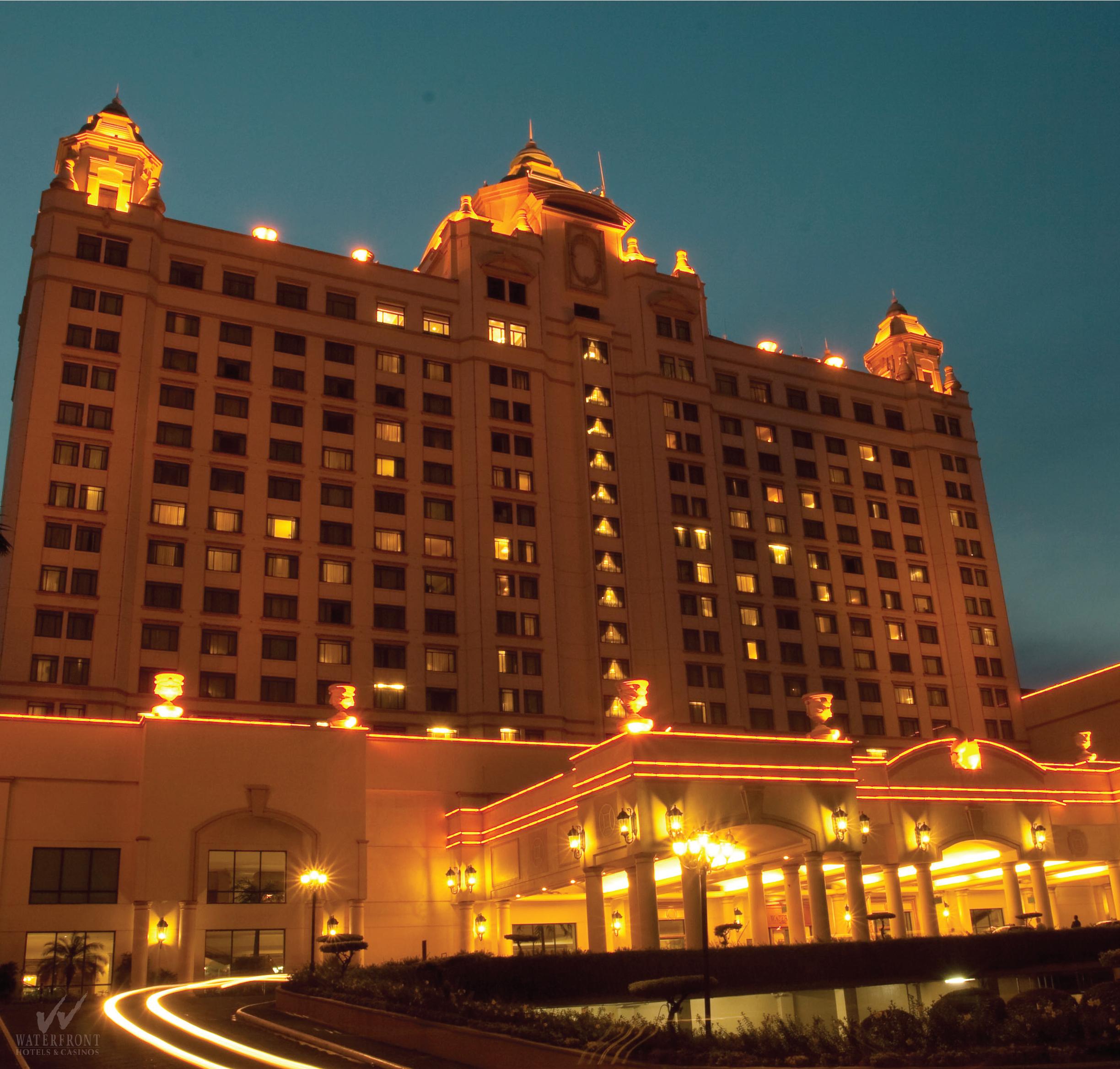 Waterfront Cebu City Hotel & Casino Exterior foto